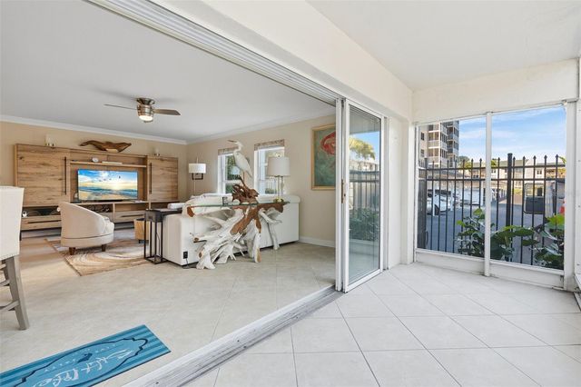 800 BENJAMIN FRANKLIN DRIVE 110, Sarasota, FL 34236