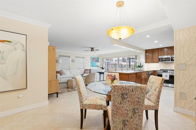 800 BENJAMIN FRANKLIN DRIVE 110, Sarasota, FL 34236