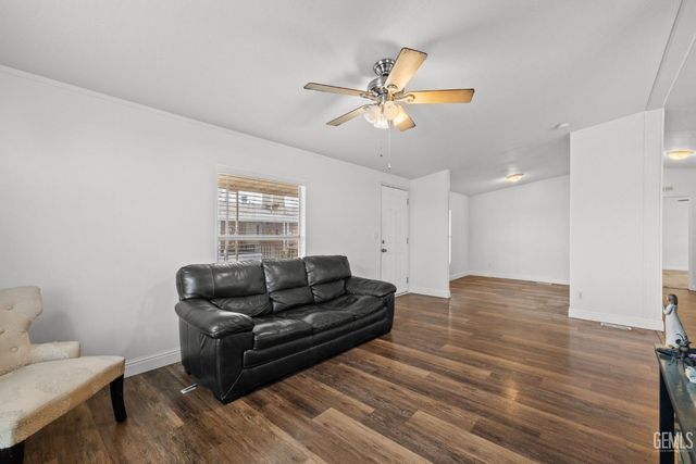 6351 Akers Road 107, Bakersfield, CA 93313