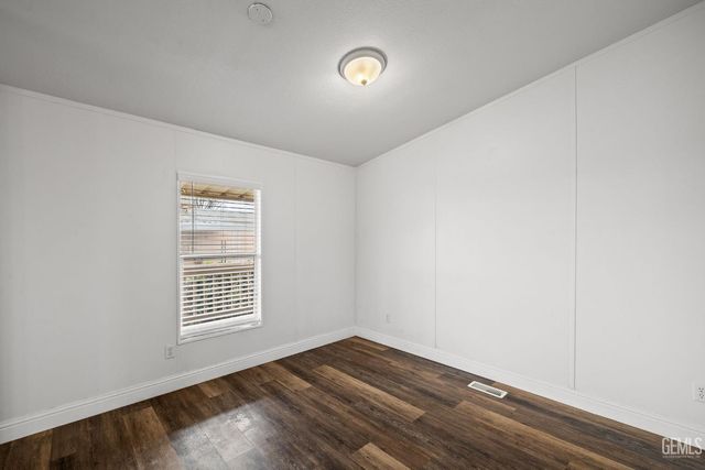 6351 Akers Road 107, Bakersfield, CA 93313