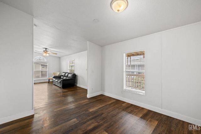 6351 Akers Road 107, Bakersfield, CA 93313