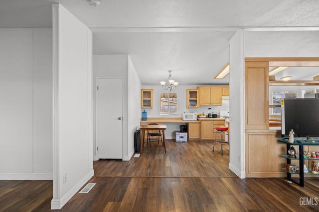 6351 Akers Road 107, Bakersfield, CA 93313