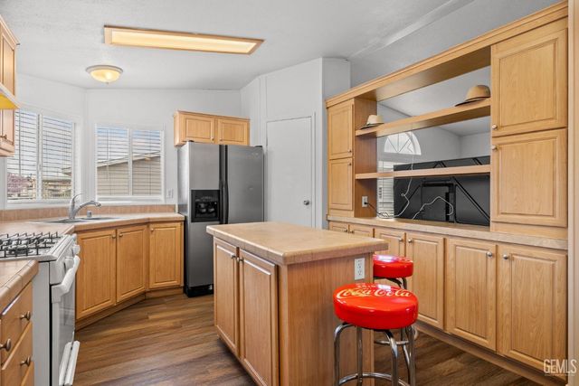 6351 Akers Road 107, Bakersfield, CA 93313