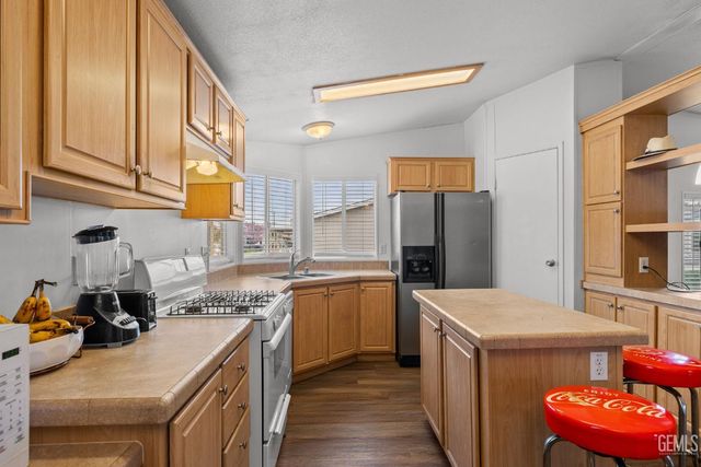 6351 Akers Road 107, Bakersfield, CA 93313