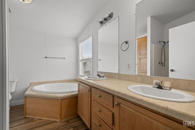 6351 Akers Road 107, Bakersfield, CA 93313