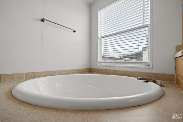 6351 Akers Road 107, Bakersfield, CA 93313