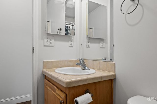 6351 Akers Road 107, Bakersfield, CA 93313