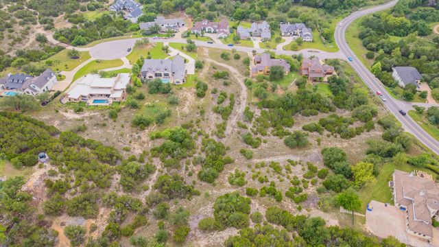 105 Stephanie LN, Lakeway, TX 78738