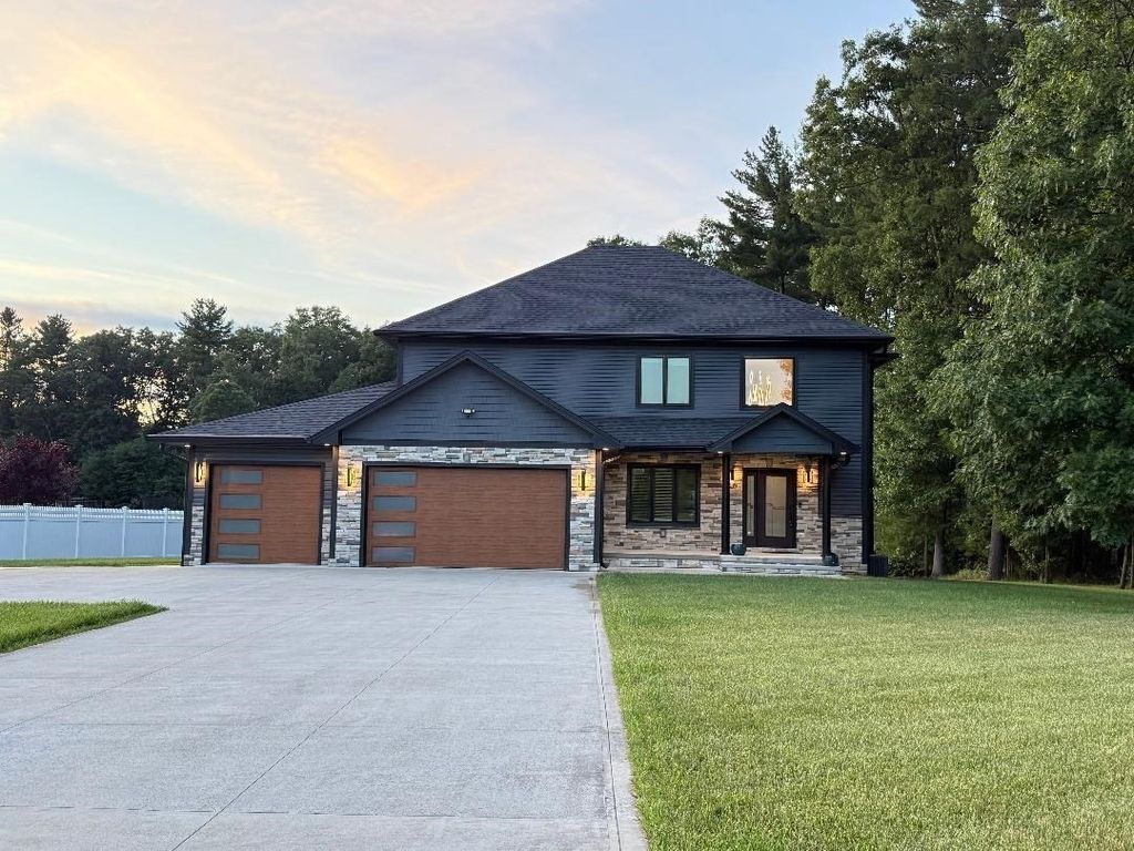 27 Breighly Way, Westfield, MA 01085
