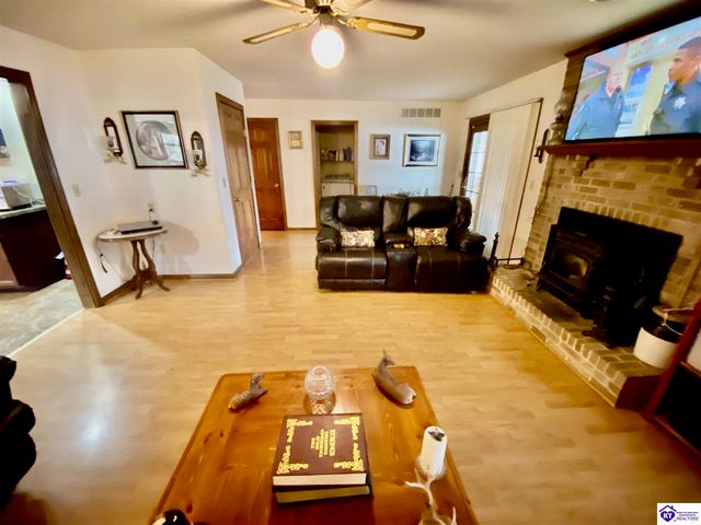 1060 Concord Point Road, Falls Of Rough, KY 40119