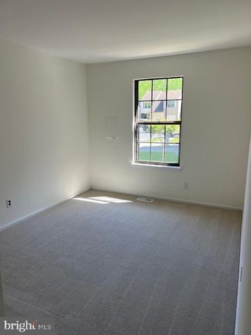 34 BRETSHIRE CT, Medford, NJ 08055