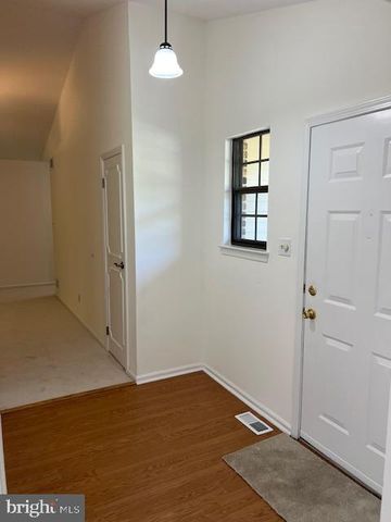 34 BRETSHIRE CT, Medford, NJ 08055