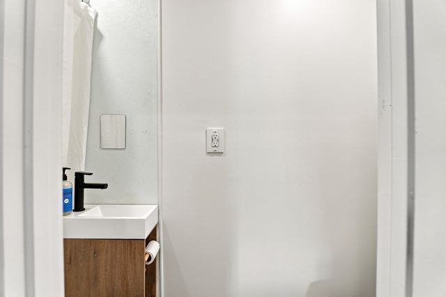 3 Lauten Place, Boston, MA 02127