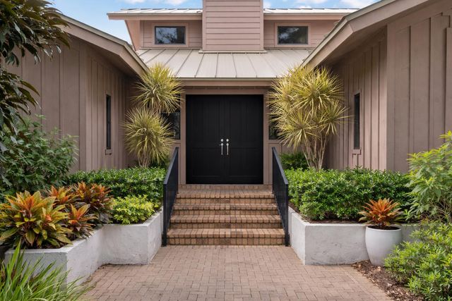 5011 SE Burning Tree Circle, Stuart, FL 34997