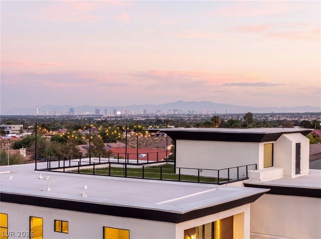 5624 North Dapple Gray Road, Las Vegas, NV 89149