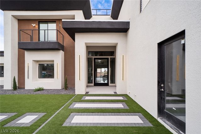 5624 North Dapple Gray Road, Las Vegas, NV 89149