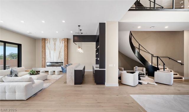 5624 North Dapple Gray Road, Las Vegas, NV 89149