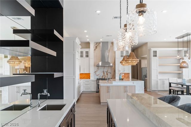 5624 North Dapple Gray Road, Las Vegas, NV 89149
