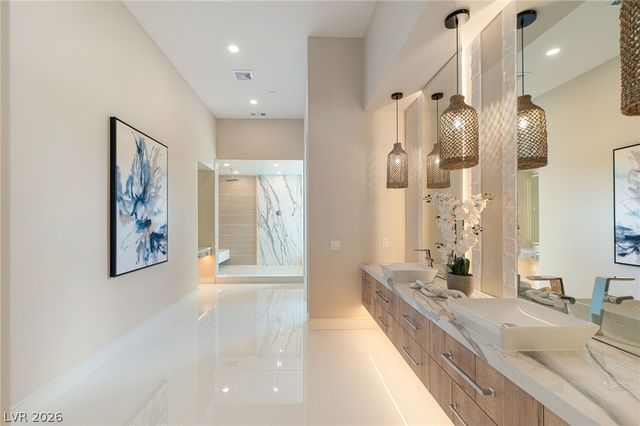 5624 North Dapple Gray Road, Las Vegas, NV 89149