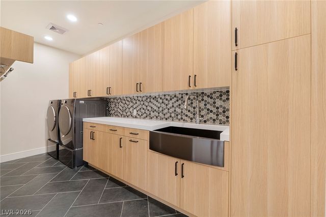5624 North Dapple Gray Road, Las Vegas, NV 89149