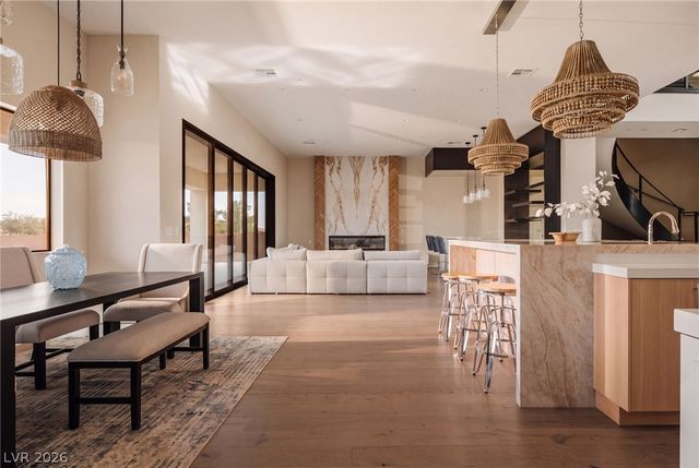 5624 North Dapple Gray Road, Las Vegas, NV 89149