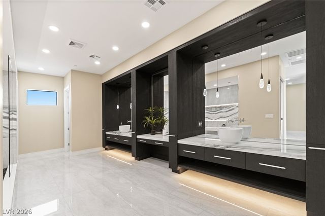 5624 North Dapple Gray Road, Las Vegas, NV 89149