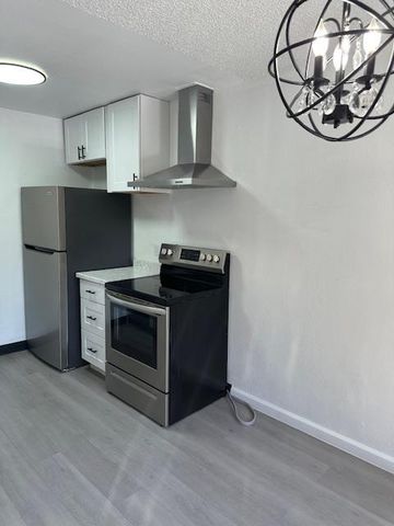 4332 Pacific Ave #42, Stockton, CA 95207