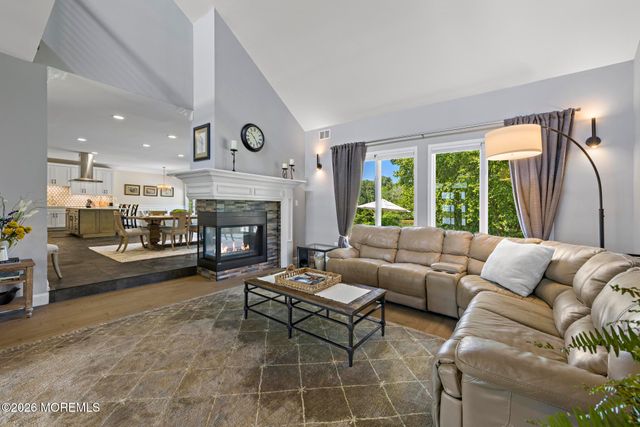 31 Highland Ridge Road, Manalapan, NJ 07726