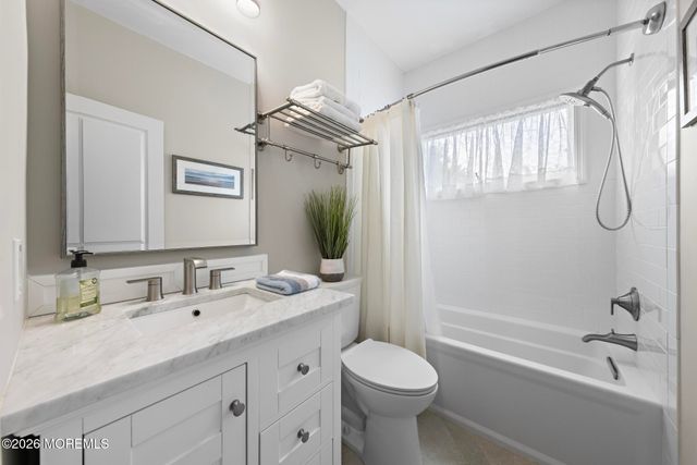 31 Highland Ridge Road, Manalapan, NJ 07726