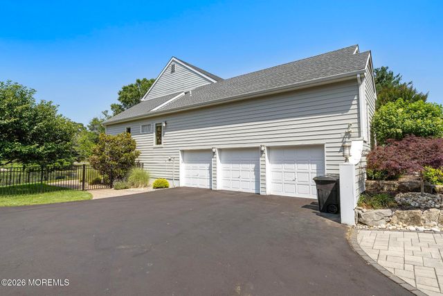 31 Highland Ridge Road, Manalapan, NJ 07726
