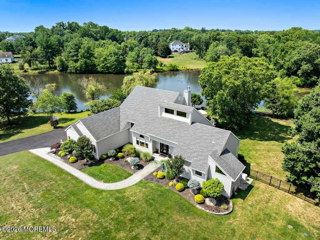 31 Highland Ridge Road, Manalapan, NJ 07726