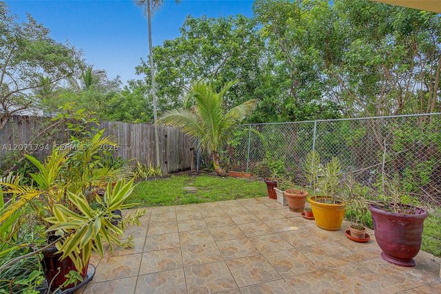 14963 SW 74th Ter, Miami, FL 33193