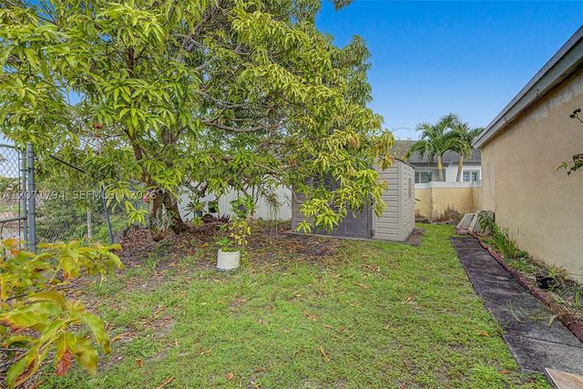 14963 SW 74th Ter, Miami, FL 33193