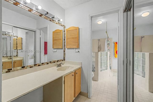 14963 SW 74th Ter, Miami, FL 33193