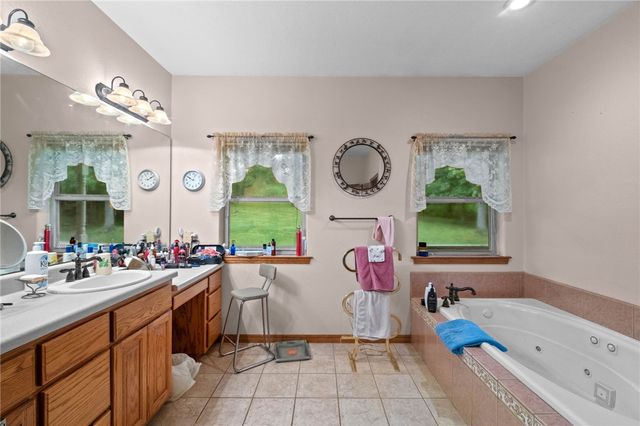 8008 Blackberry Way, Decatur, AR 72722
