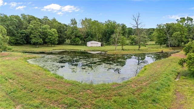 8008 Blackberry Way, Decatur, AR 72722