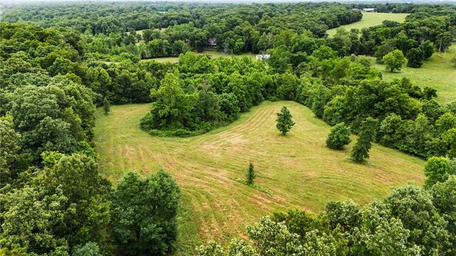 8008 Blackberry Way, Decatur, AR 72722