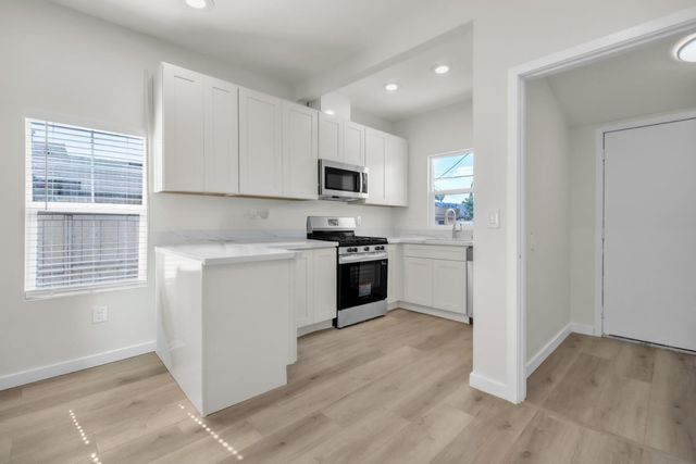 8015 36th Ave, Sacramento, CA 95824