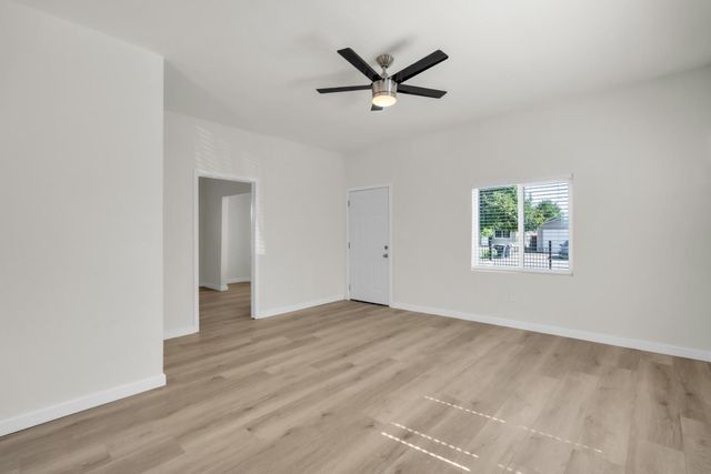 8015 36th Ave, Sacramento, CA 95824