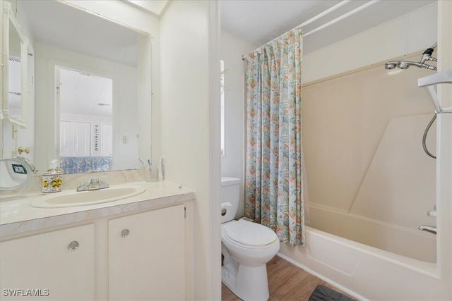 10 Lake Diane Dr, Naples, FL 34114