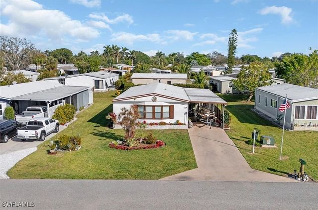 10 Lake Diane Dr, Naples, FL 34114