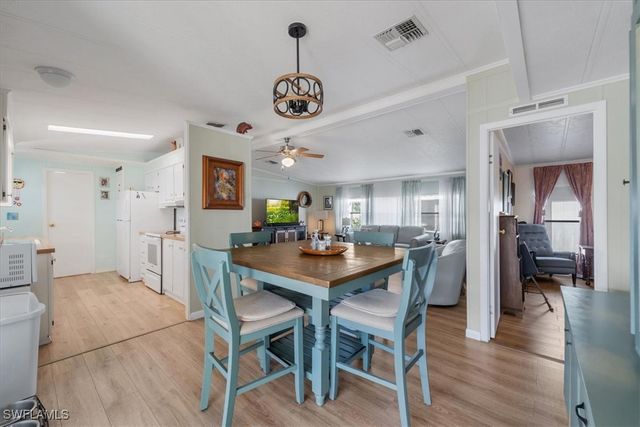 10 Lake Diane Dr, Naples, FL 34114