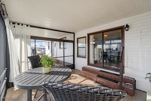 10 Lake Diane Dr, Naples, FL 34114