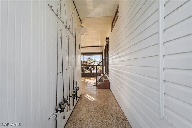 10 Lake Diane Dr, Naples, FL 34114