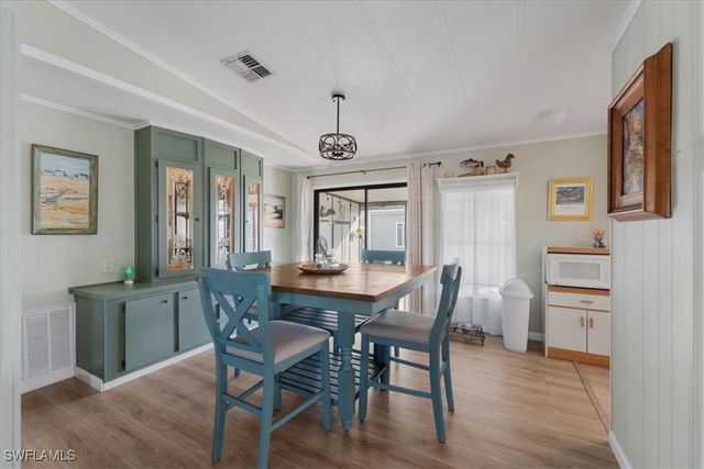 10 Lake Diane Dr, Naples, FL 34114