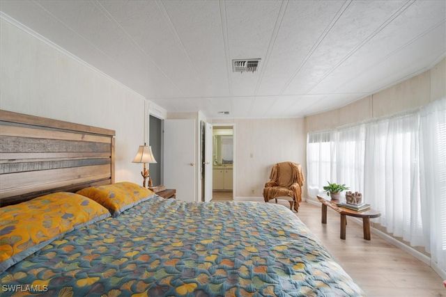 10 Lake Diane Dr, Naples, FL 34114