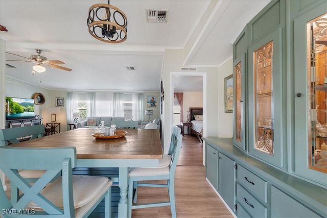 10 Lake Diane Dr, Naples, FL 34114