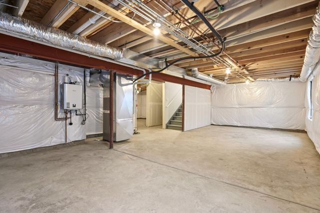 3008 Old Castle Road, Joliet, IL 60435