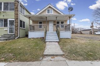 36 E Charlotte Avenue, Ecorse, MI 48229