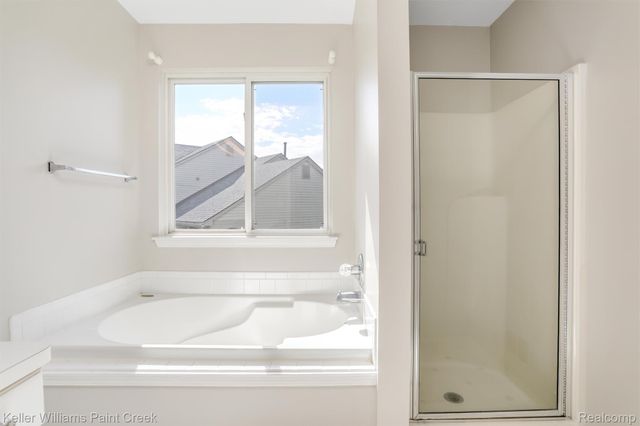 3663 Normandy Court, Oakland Charter Township, MI 48306